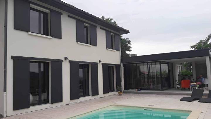 Installation de volets battants aluminium Clermont-Ferrand