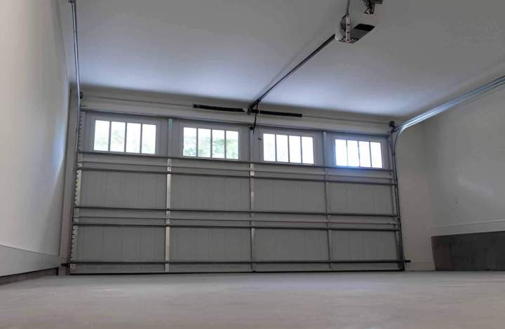Pose de portes de garage pratiques