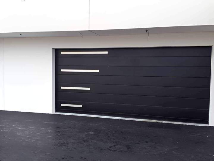 Conception porte de garage sur mesure Clermont-Ferrand