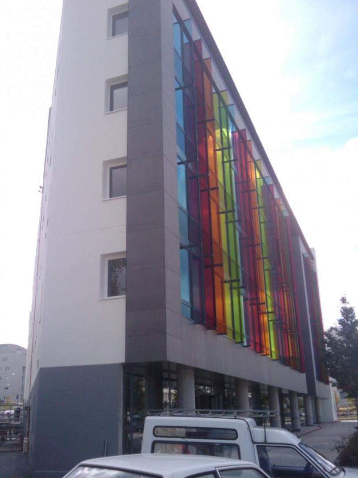 Bâtiment industriel moderne Clermont Ferrand