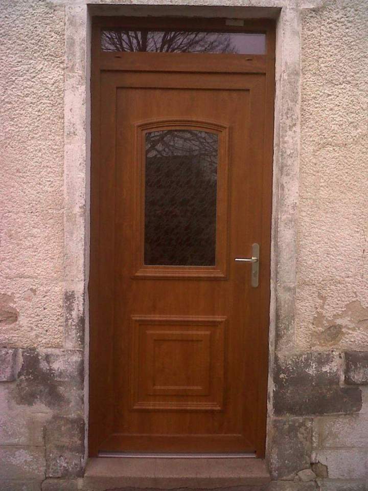 Fabrication de porte d’entrée Clermont Ferrand