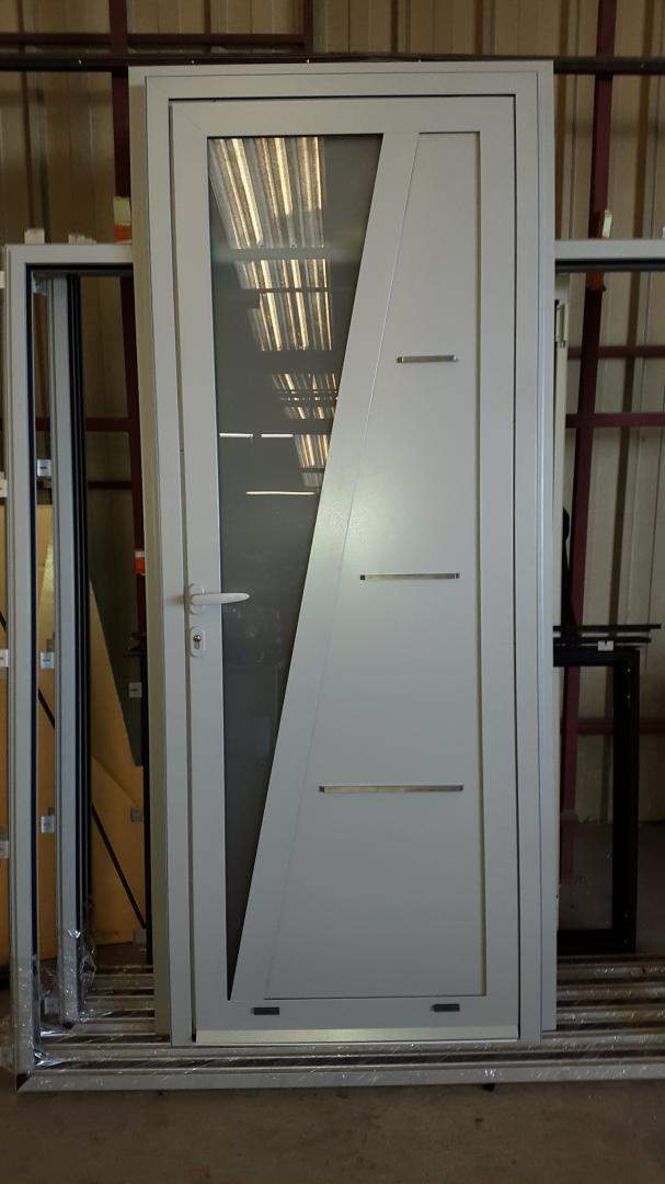 Fabrication de porte d’entrée Clermont Ferrand
