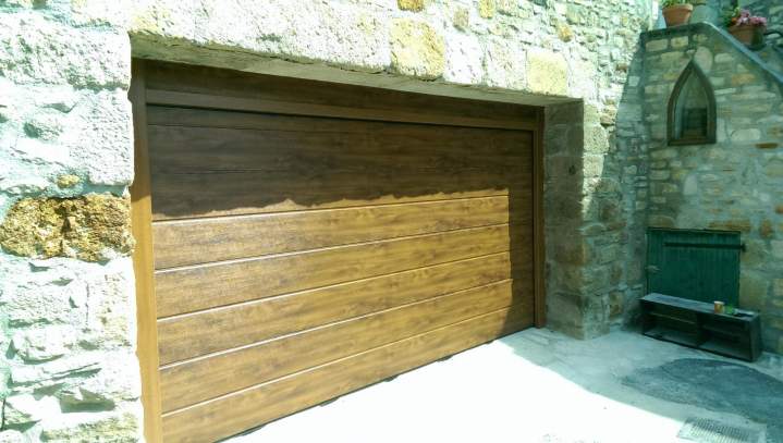 Fabrication de porte de garage Clermont Ferrand