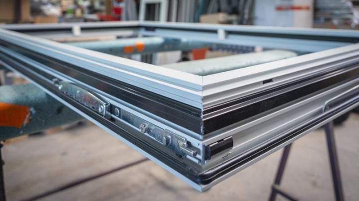 Menuiserie aluminium intérieure Clermont Ferrand